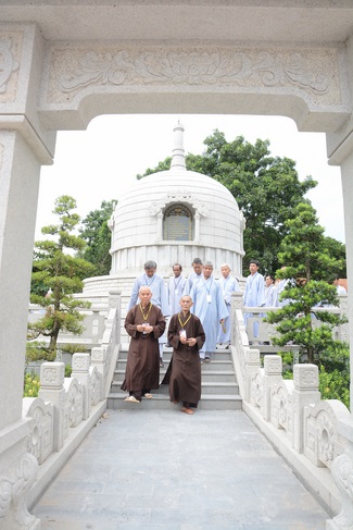 “HOW TO TAKE THE RIGHT PRAYING IN BUDDHISM” Dharma Talk in the 89th Seven-Day Retreat